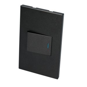 P620N Placa con 1 apagador negro 1/2 Surtek.